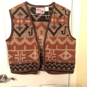 Woolen V-Neck Zipper Vest - Native Print - Size Medium - Color: Brown & Black